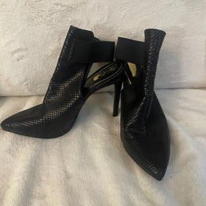 Jessica Simpson Bettino Shooties Black Ditsy Snake Slingback Pumps, 6M